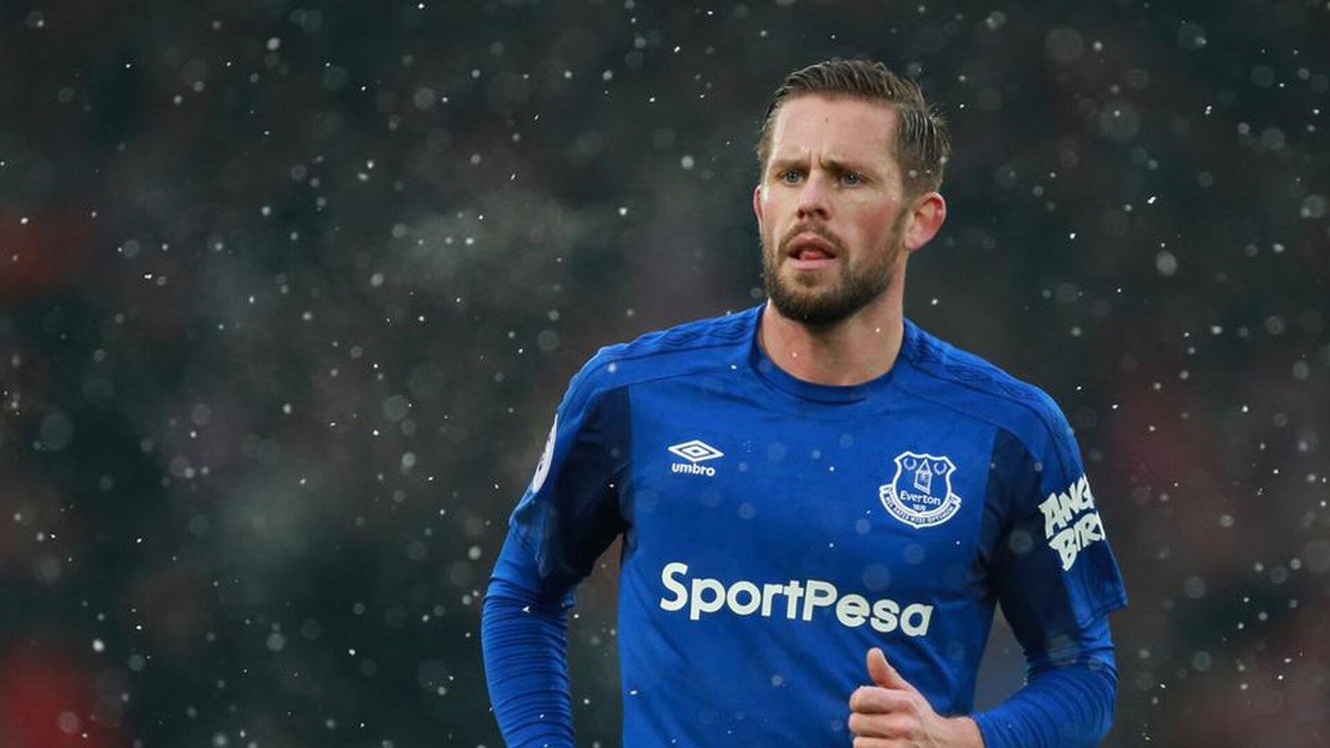 南安普顿客场大胜，稳住保级希望，南安普顿首发