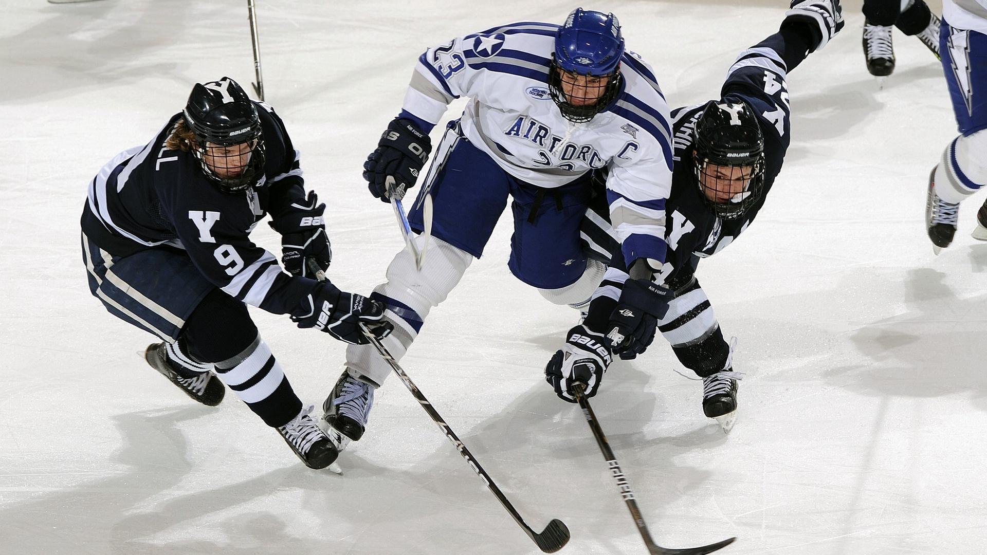 荷兰队连胜挪威，小组战绩连胜三场，足球荷兰对挪威